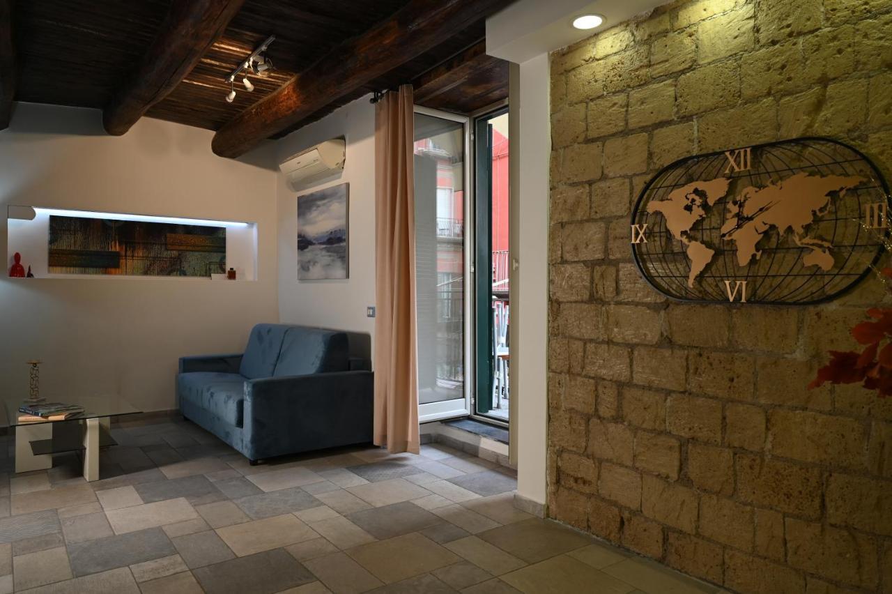 Apartamento Il Rifugio Di Beppe Nápoles Exterior foto